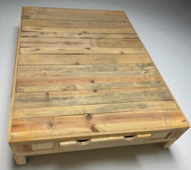 Foto de base matrimonial con cajones